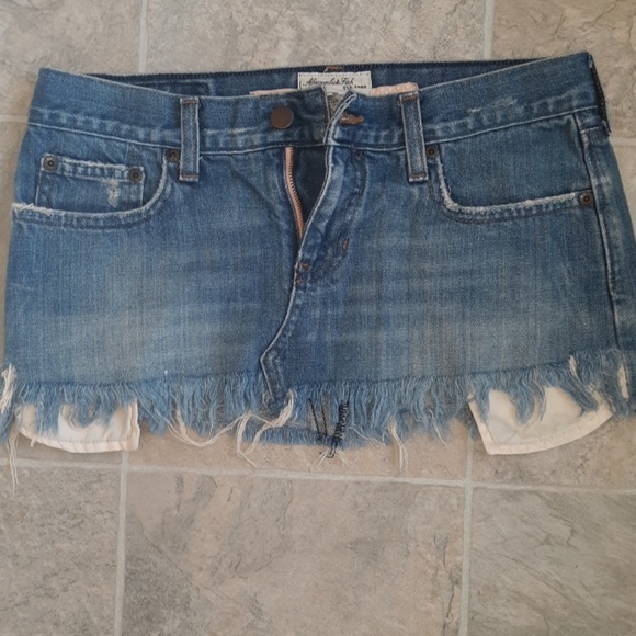 Skirt - Picture 1 of 2